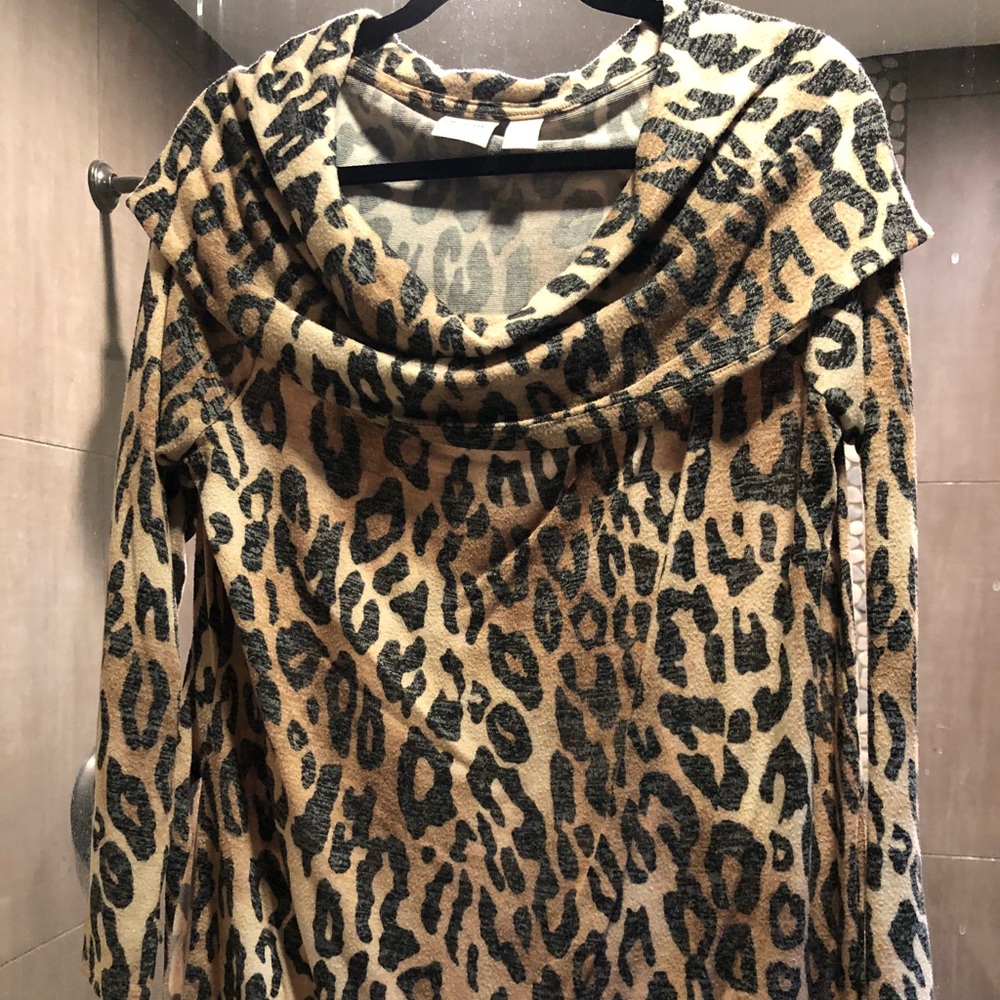 Chico’s cozy pullover cheetah or leopard print